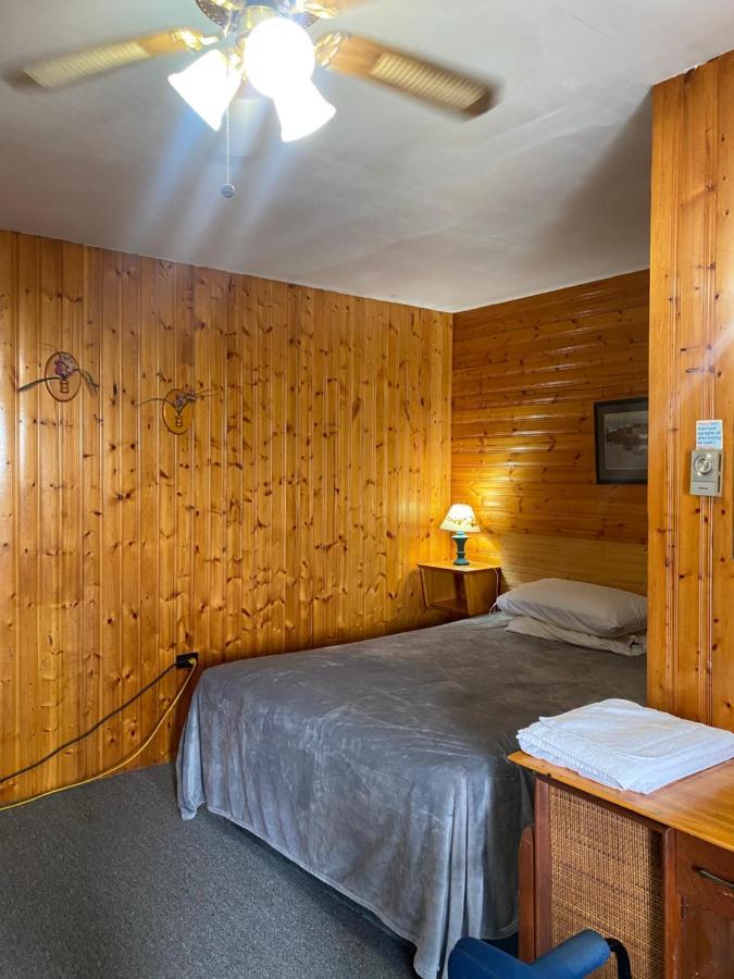Hillcrest Motel Сейнт Джон Екстериор снимка