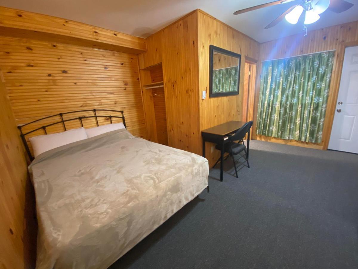 Hillcrest Motel Сейнт Джон Екстериор снимка