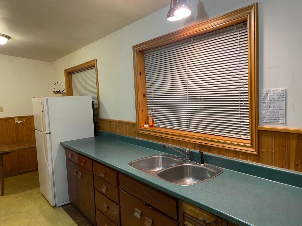 Hillcrest Motel Сейнт Джон Екстериор снимка