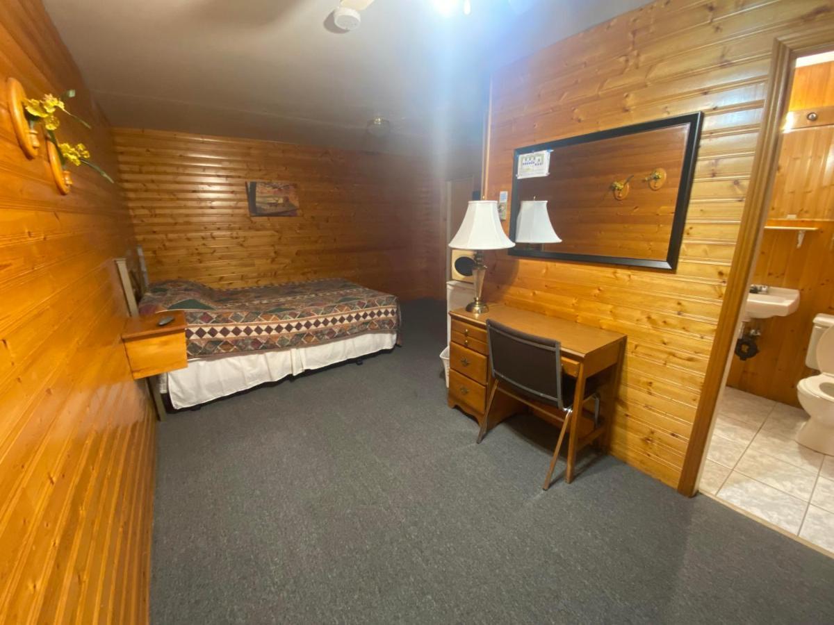 Hillcrest Motel Сейнт Джон Екстериор снимка